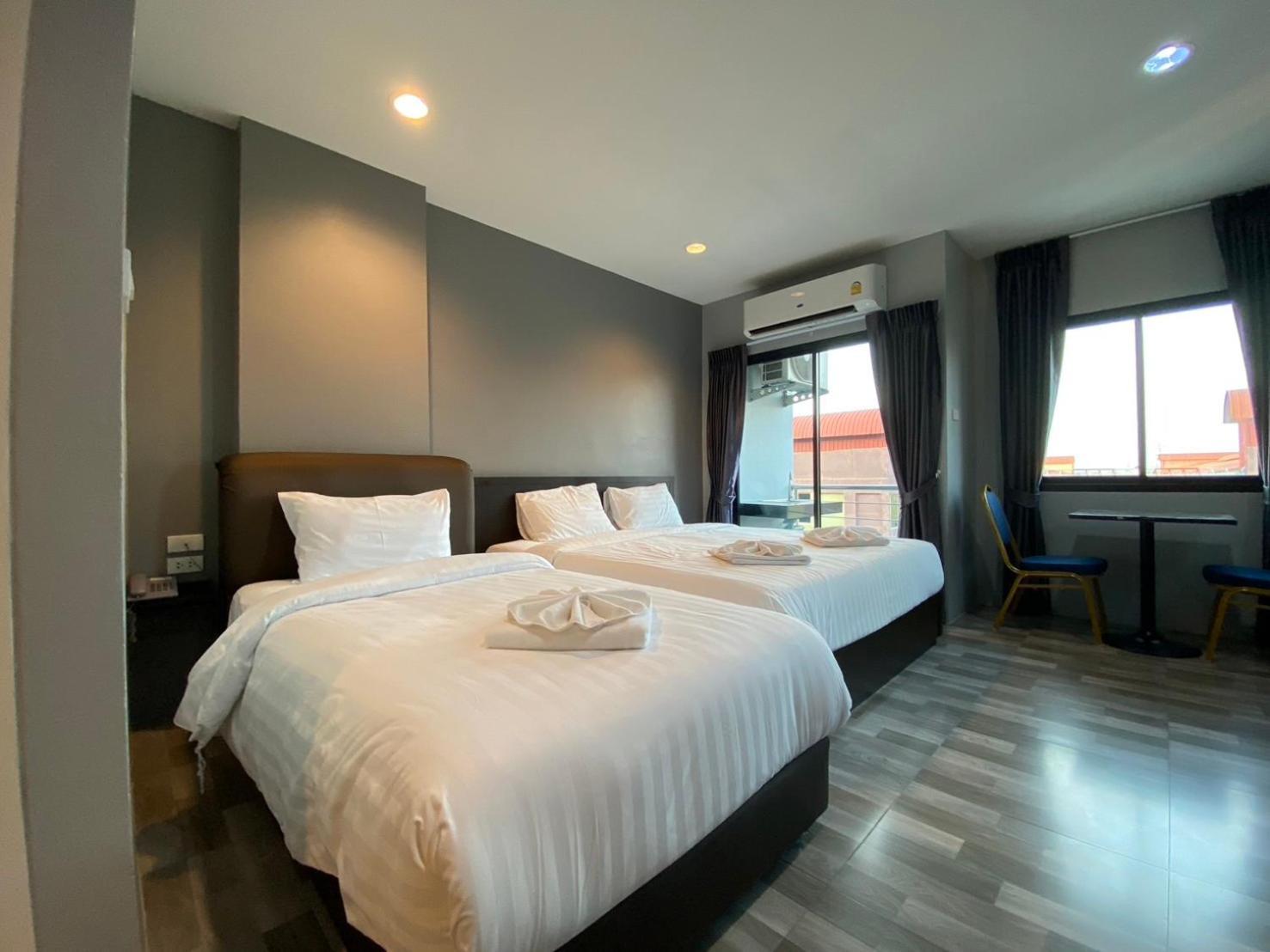 Grand Inter Hotel Samut Sakhon Стая снимка